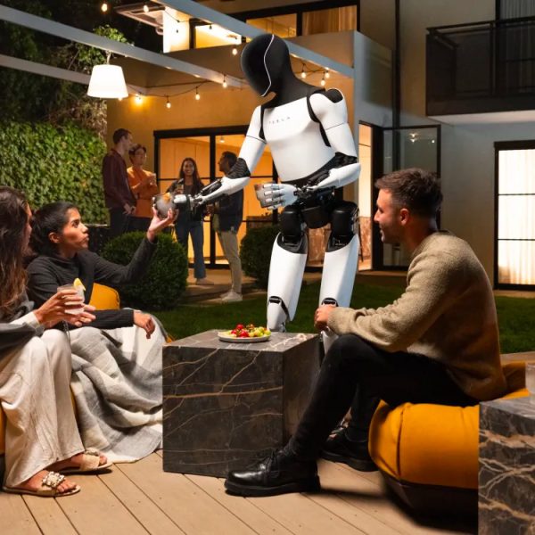 Elon Musk prévient : vos robots Tesla ne sont pas près d’arriver