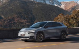 Ce SUV chinois explose tous les records avec 1704 km d’autonomie, rien que ça