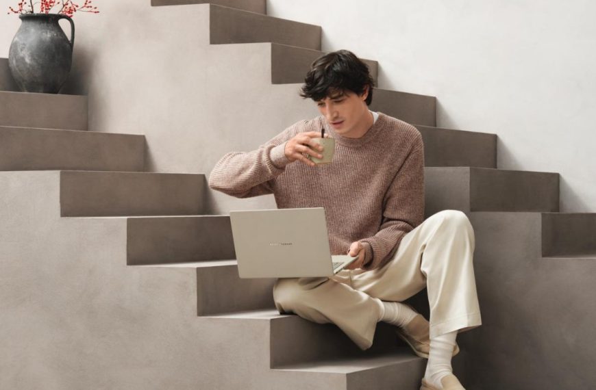 Ce nouveau laptop ultra-léger signé Asus pèse moins de 1 kg
