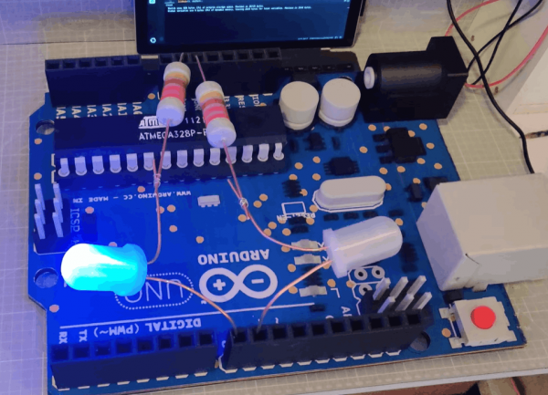 Une carte Arduino géante et fonctionnelle