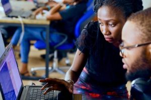 La délicate cohabitation entre codage IA et traditionnel