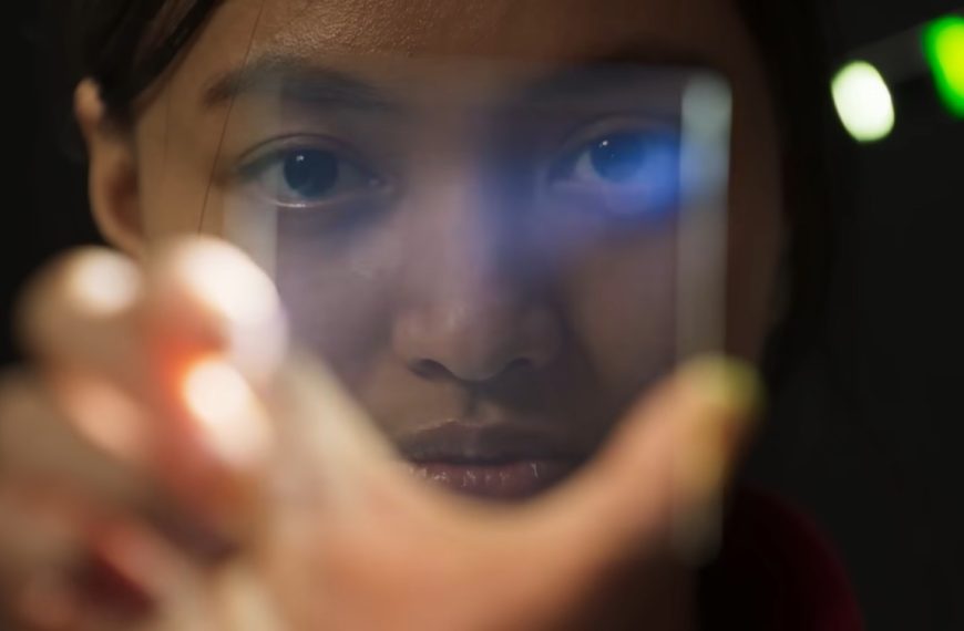 Stocker des To de données sur du verre pendant 10 000 ans : le projet fou de Microsoft