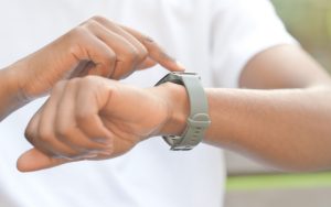 Ne jetez pas votre vieille montre connectée : cet OS alternatif lui redonne une seconde jeunesse