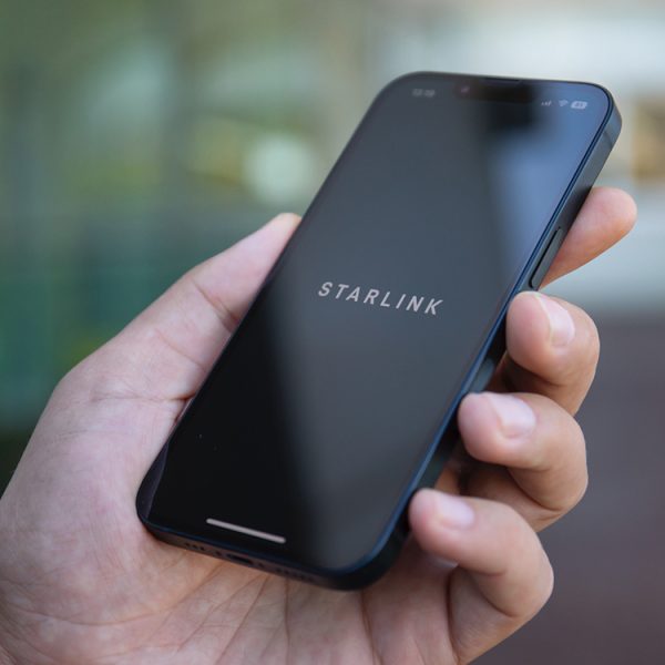 Pas de téléphone Starlink selon Elon Musk, mais quelque chose d’inédit serait en préparation