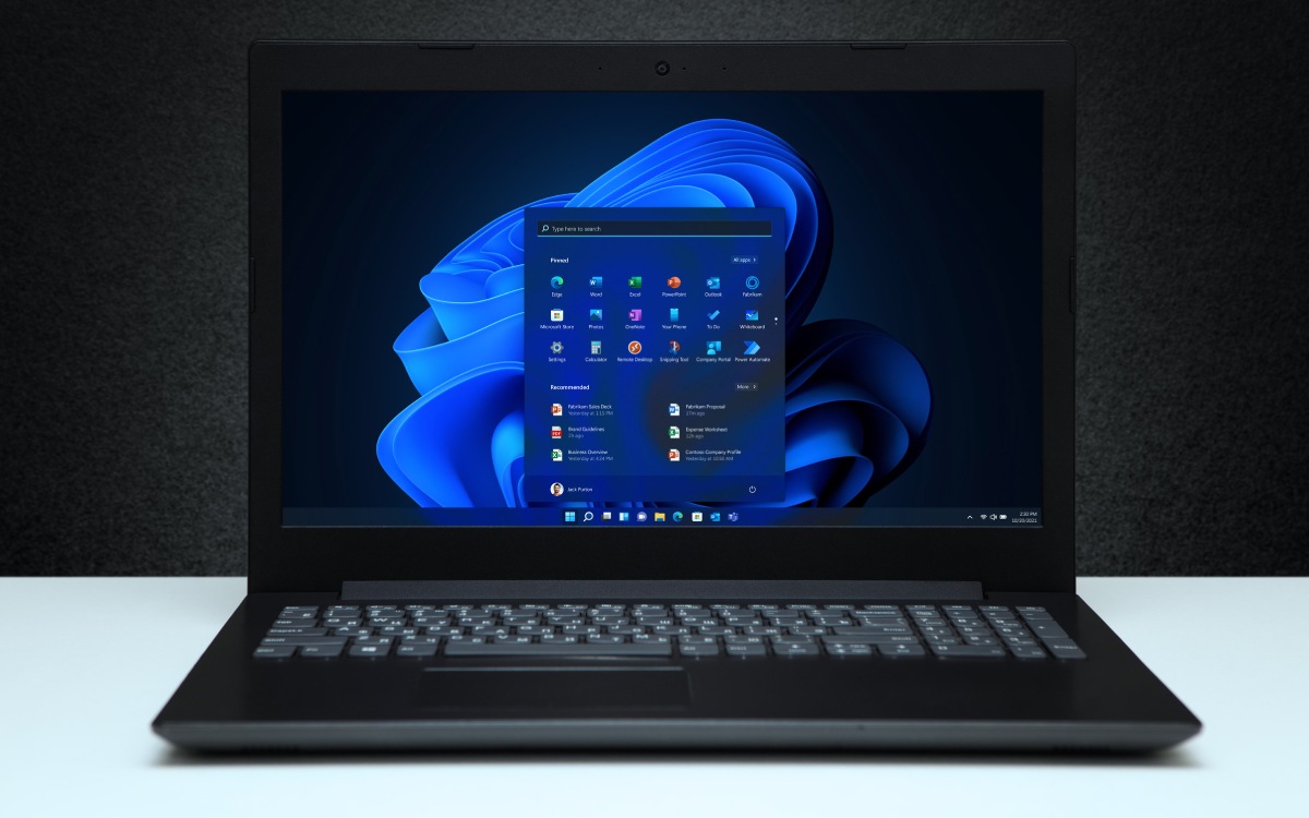 Windows 11 intègre un speed test dans la barre des tâches pour mesurer les performances de sa connexion internet