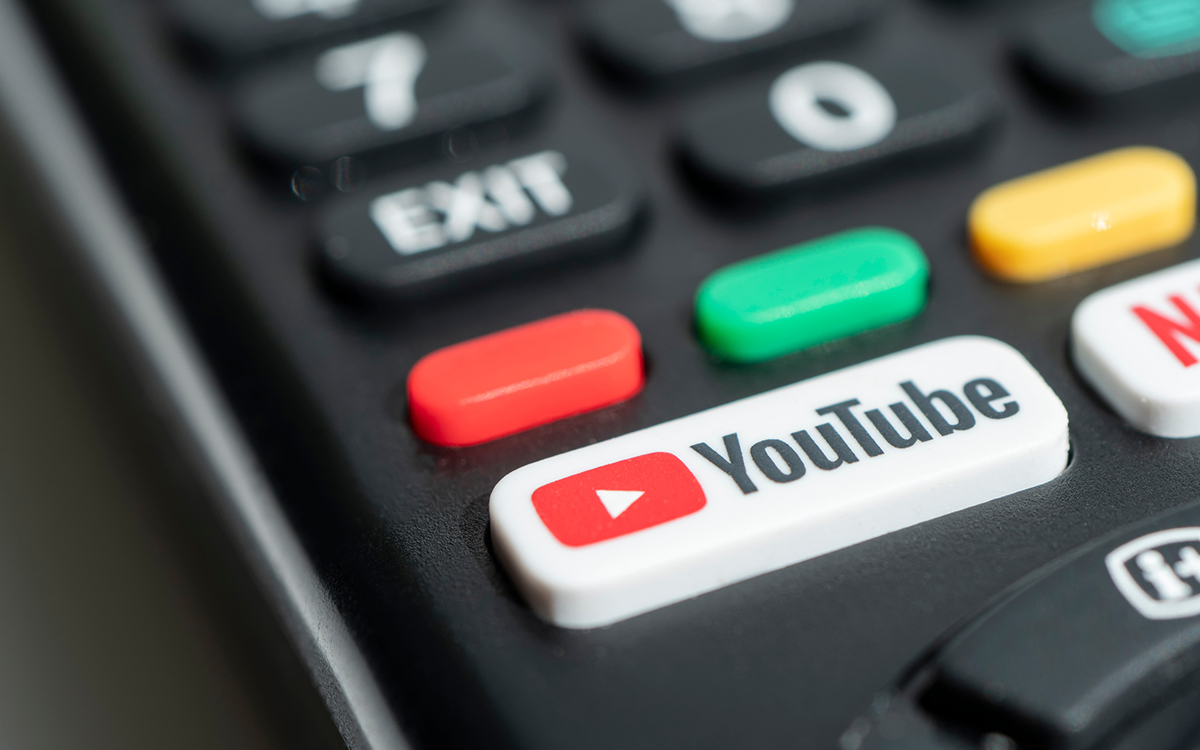Poser une question sur une vidéo YouTube qu’on regarde sur sa TV devient réalité