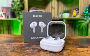 Test Samsung Galaxy Buds4 Pro : le nouveau monstre de basses de Samsung qui veut faire oublier Apple