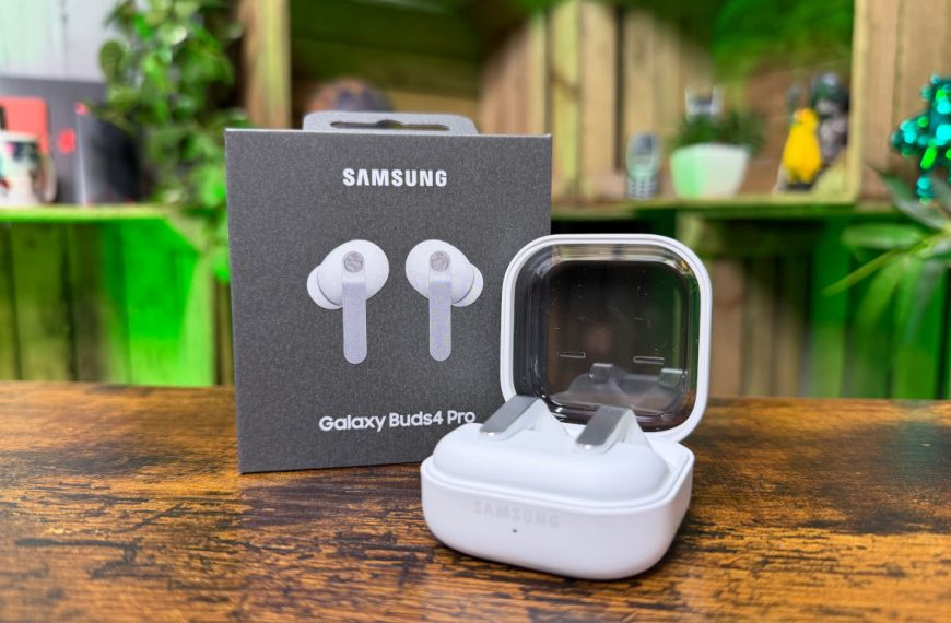 Test Samsung Galaxy Buds4 Pro : le nouveau monstre de basses de Samsung qui veut faire oublier Apple