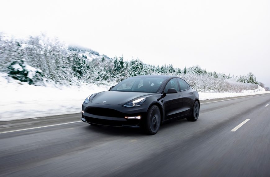Ça fait quoi de laisser une Tesla Model 3 par -33 °C sans la préparer ?