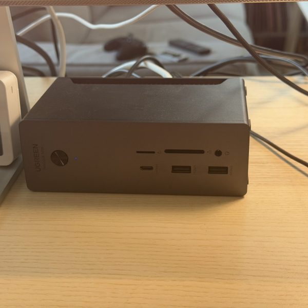 Test du dock Thunderbolt 5 UGREEN Revodok Max 2131. Votre bureau va apprécier