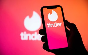 Tinder lance une assurance qui paiera votre psy après une rupture douloureuse