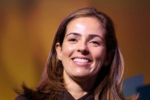 Monica Caldas, CIO Liberty Mutual : « L'IA implique une transformation multidimensionnelle »