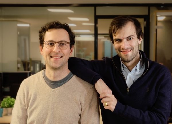 Telex: Des datacenters AWS frappés par des drones aux Émirats, ChatGPT massivement désinstallé, DeepIP lève 21 M€ en série B