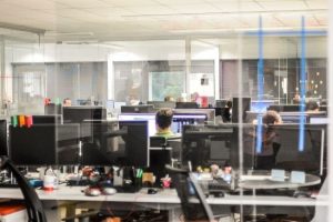 Pourquoi l'IA menace les licences logicielles