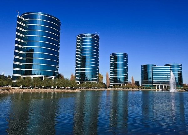 Oracle licencie des développeurs au profit d'outils d'IA