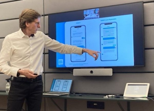 Après un test, HelloBank déploie son assistant de GenAI