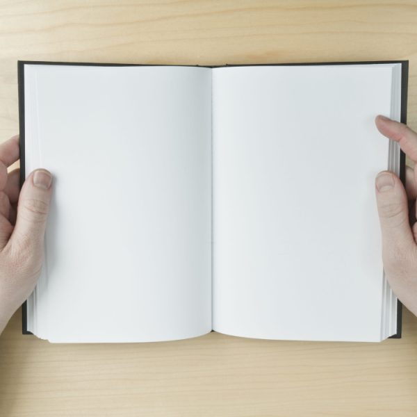 10 000 auteurs publient un livre “vide” pour protester contre l’IA