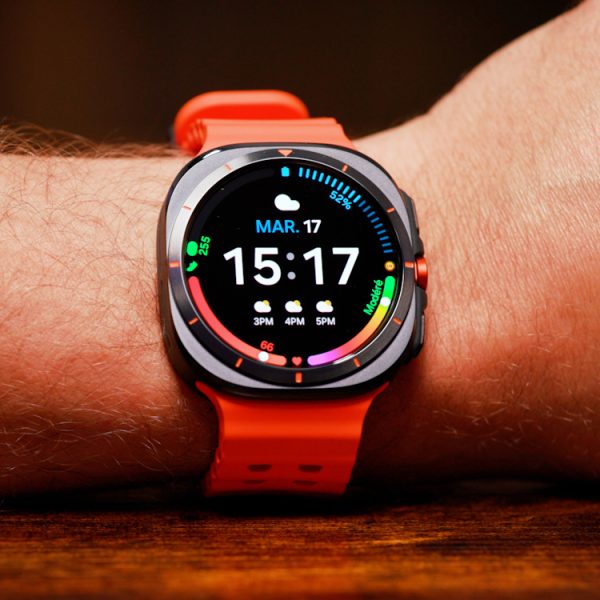 Galaxy Watch Ultra 2 : Qualcomm révèle le processeur qui équiperait la future montre de Samsung