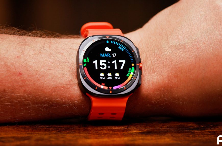 Galaxy Watch Ultra 2 : Qualcomm révèle le processeur qui équiperait la future montre de Samsung
