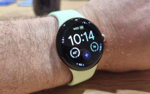 Votre Pixel Watch compte deux fois vos pas et vos calories ? Voici la solution