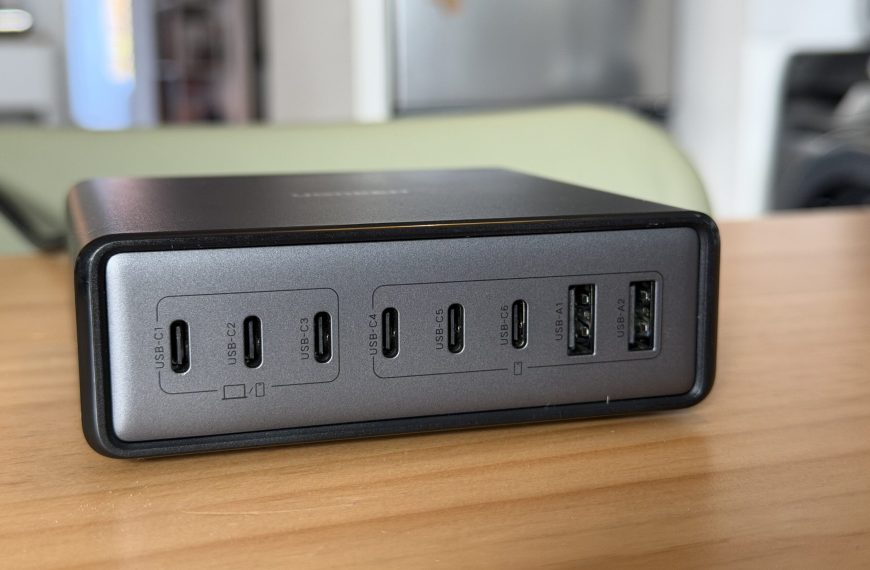 J'ai testé la station de charge UGREEN 200W à huit ports pour remplacer tous vos chargeurs