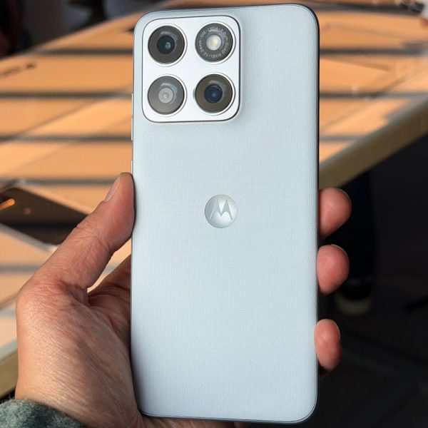 Motorola lance les Edge 70 Fusion et Edge 70 Fusion Power, deux téléphones séduisants, mais plombés par la crise