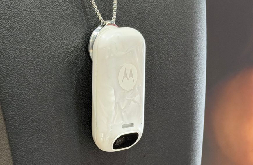 Ce concept de Motorola ressemble au Humane AI Pin, mais n’en est pas un (ouf !)
