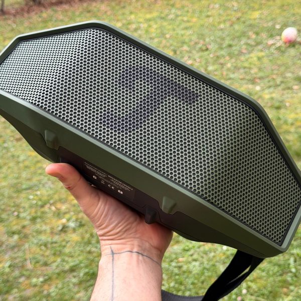 Test de la Teufel ROCKSTER Cross 2 : du son, de l'autonomie et pas de chichi