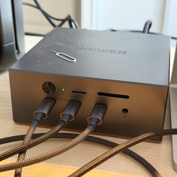 Test du UGREEN Maxidok Revodok, le dock Thunderbolt 5 17-en-1 qui fait TOUT
