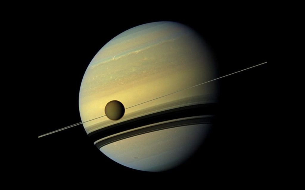 Voici pourquoi la Terre pourrait dévoiler les secrets d’une étrange lune de Saturne