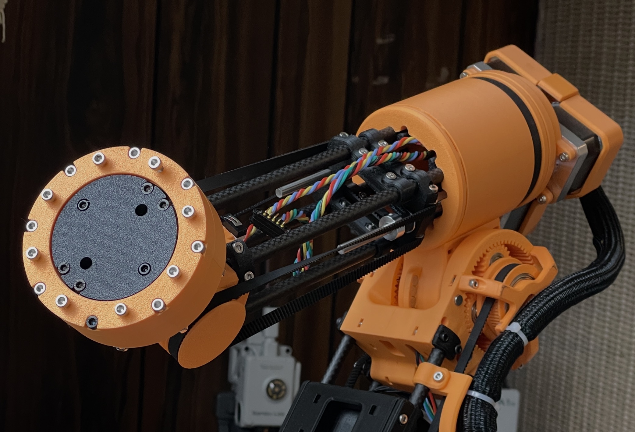 Un bras robotique imprimé en 3D pour apprendre la robotique chez soi