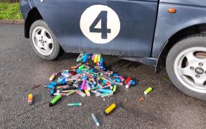 Voici comment 500 vapoteuses jetables ont fini par propulser une voiture électrique