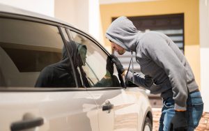 Une énorme cyberattaque empêche le démarrage des voitures, des milliers de conducteurs concernés