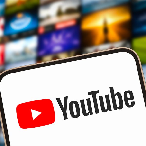 YouTube s’attaque aux vidéos trompeuses avec cette nouvelle fonctionnalité