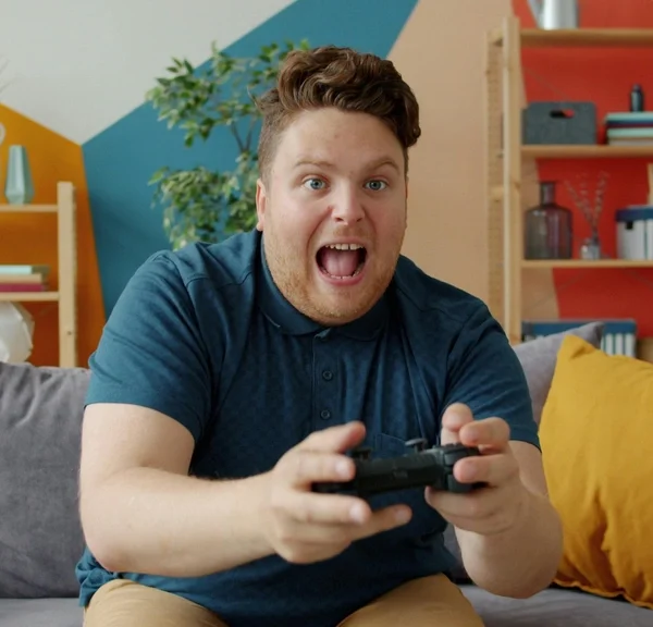 Vous avez plus de 30 ans et jouez encore aux jeux vidéo ? La science a une excellente nouvelle pour vous !