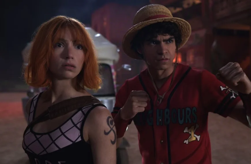 One Piece Netflix : Nami et Luffy sont restés suspendus à des harnais d'escalade pendant deux semaines pendant qu'on leur soufflait des déchets dans le nez