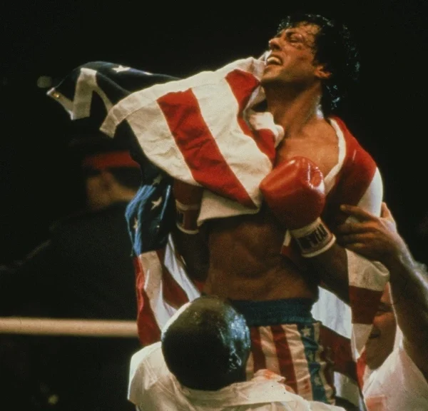 "Je le détestais" Il y a plus de 40 ans, Sylvester Stallone enviait beaucoup cette star de films d'action… avant de tourner 6 films avec lui
