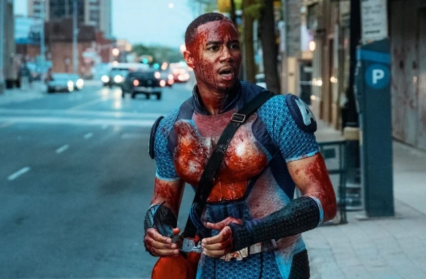 Pour pouvoir se moquer de Marvel et DC, The Boys (Amazon) doit respecter une règle bien précise