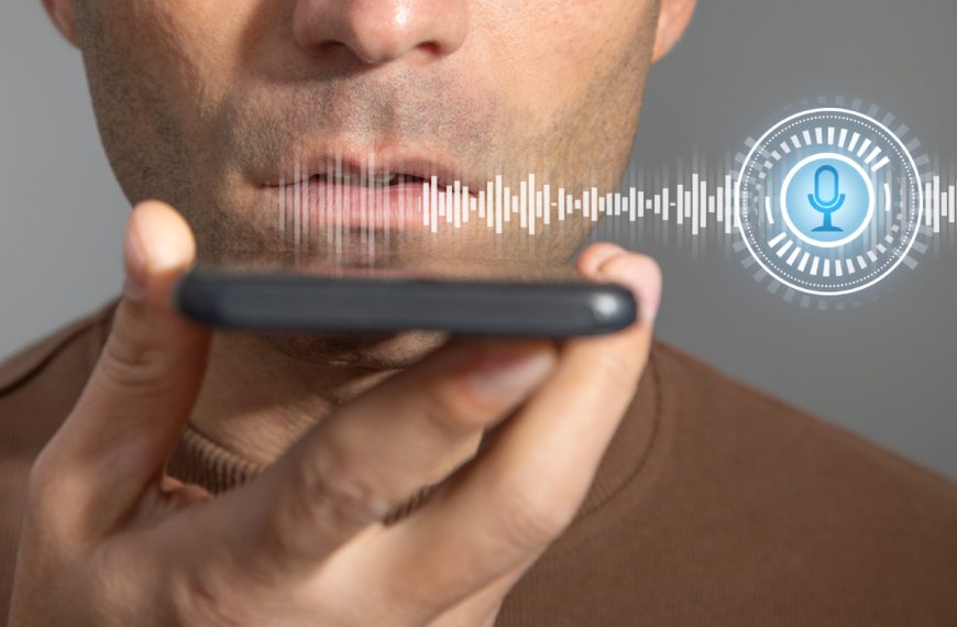 Google dévoile un enregistreur vocal intelligent qui corrige votre discours
