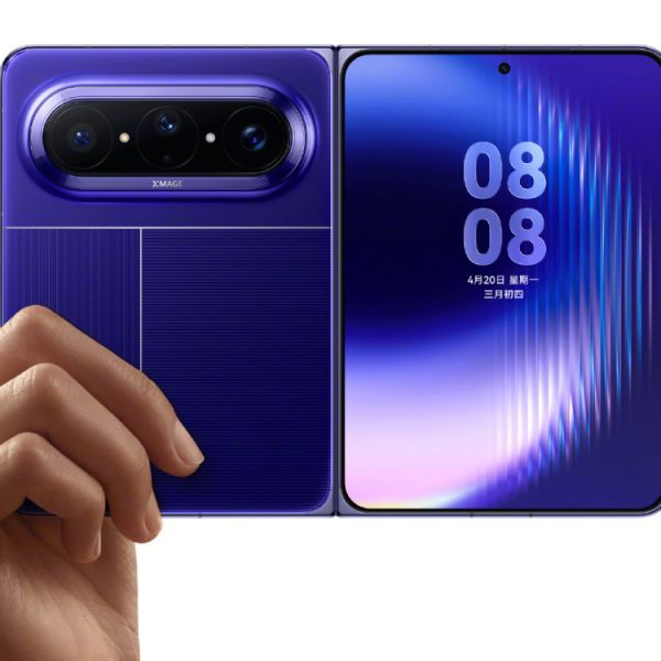 Huawei devance Apple avec un smartphone pliable tout en longueur