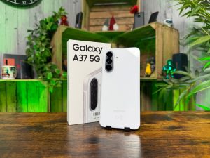 Test Samsung Galaxy A37 : un smartphone abordable, mais en panne d’innovation