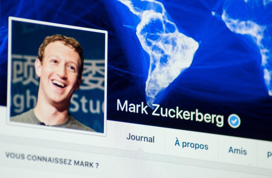 Mark Zuckerberg envisagerait de se remplacer par un clone IA