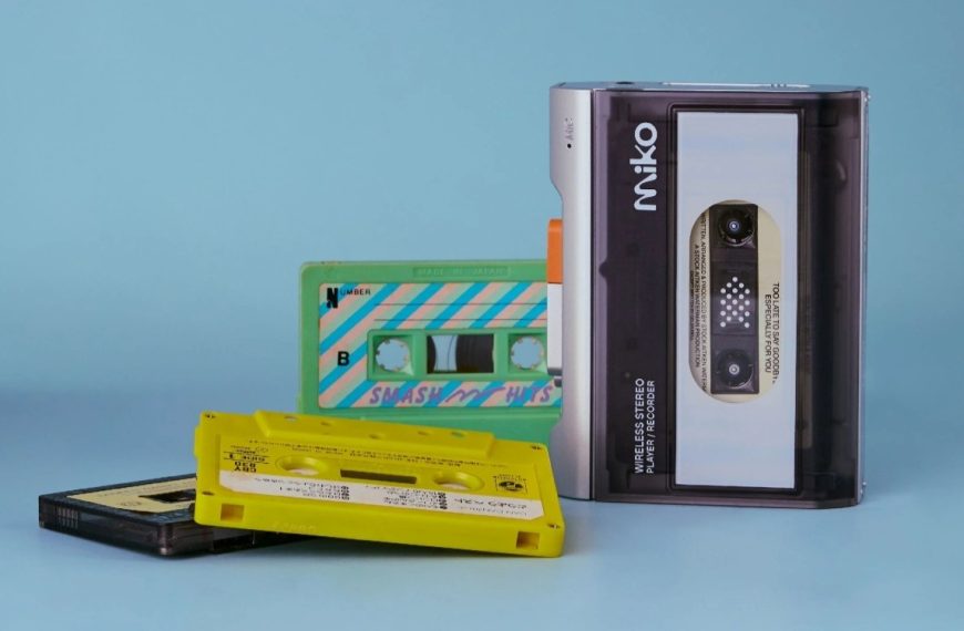 Ce lecteur de cassettes marie look rétro et fonctions modernes pour vous libérer de l’IA et du tout-abonnement