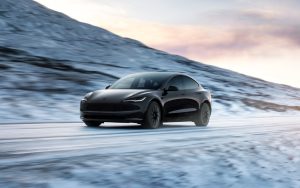 Tesla n’a jamais eu autant de voitures invendues, une baisse des prix en vue ?