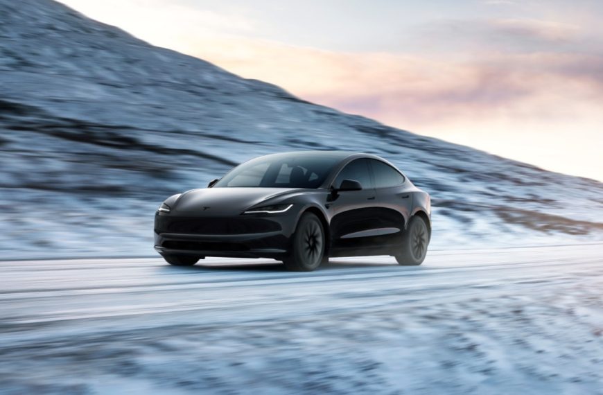 Tesla n’a jamais eu autant de voitures invendues, une baisse des prix en vue ?