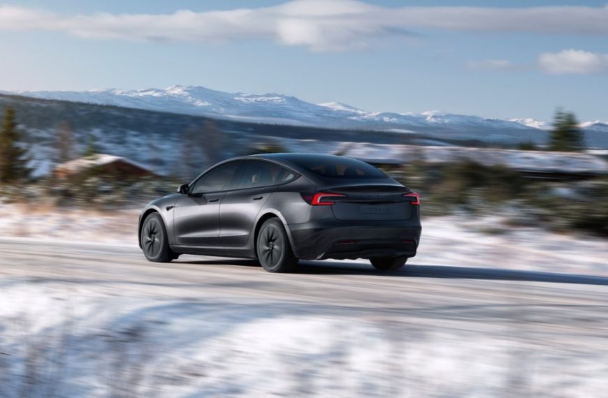 Cette Tesla pas chère que tout le monde attendait serait de nouveau en développement