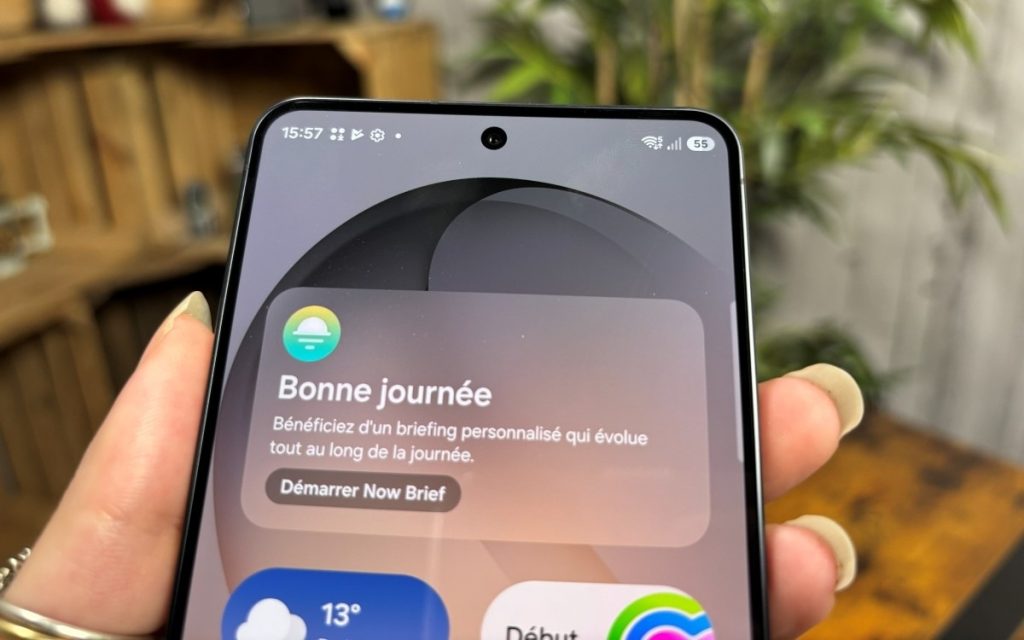 Veiller sur vos proches et votre maison devient plus facile : Samsung booste Now Brief avec les données de SmartThings