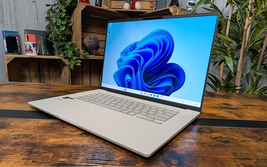 Test Asus Zenbook A16 : quand la philosophie Apple peut aussi dominer Windows