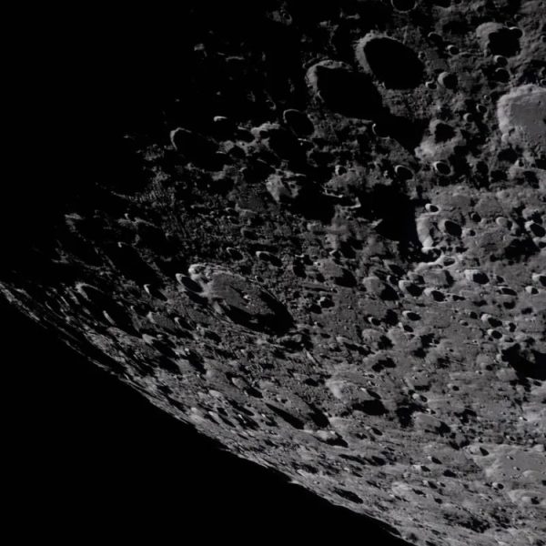 Ces photos d’Artemis II révèlent la face cachée de la Lune comme on ne l’avait jamais vue