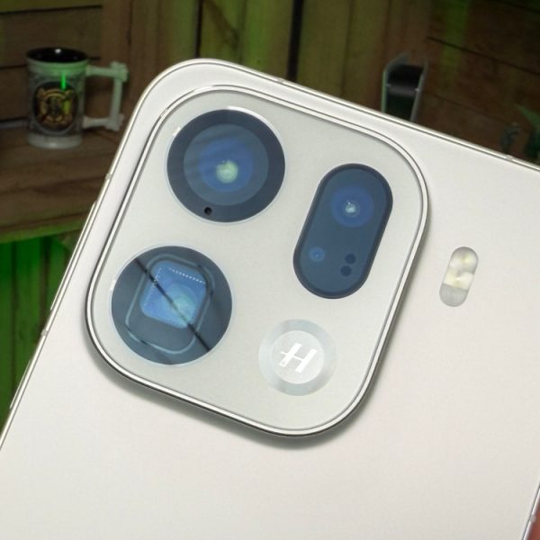 Oppo Find X9 Ultra : son énorme îlot photo se dévoile en images